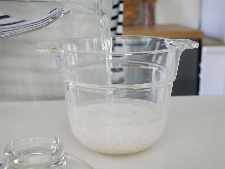 HARIO製耐熱ガラス一膳屋、透明で電子レンジ対応の調理用容器