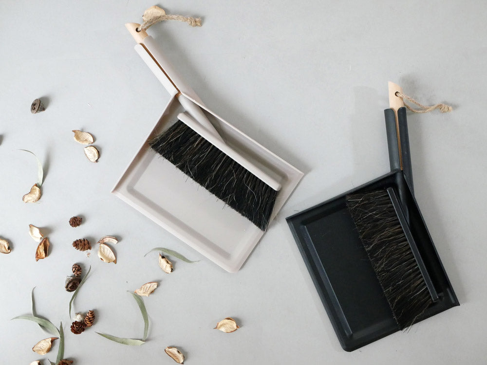 SMARTブランドのブナ材ダストパンとブラシセット