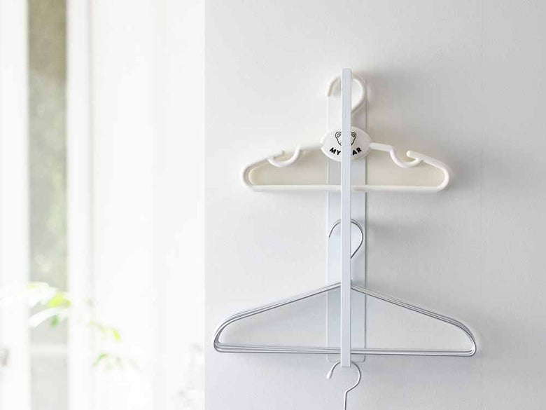YAMAZAKIタワー製2段スチールマグネット洗濯ハンガー収納ラック、磁石で壁面に簡単取り付け可能