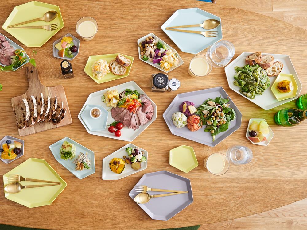 ideacoの竹製メラミンプレートと野菜