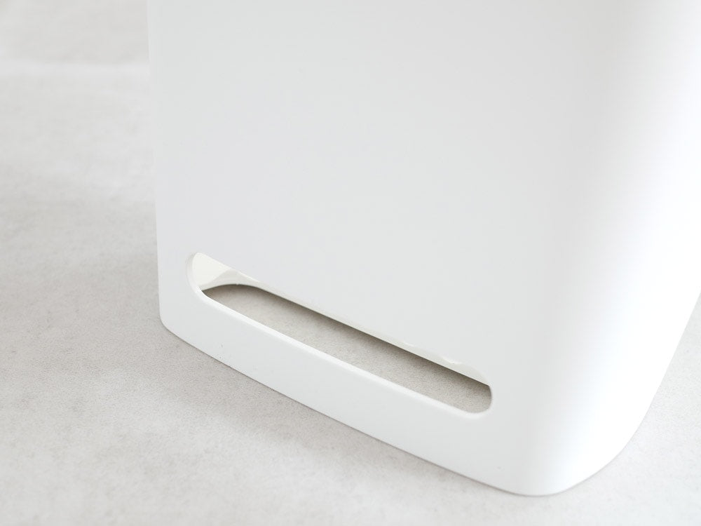 マーナのシルバープラスチックタオルバスケット