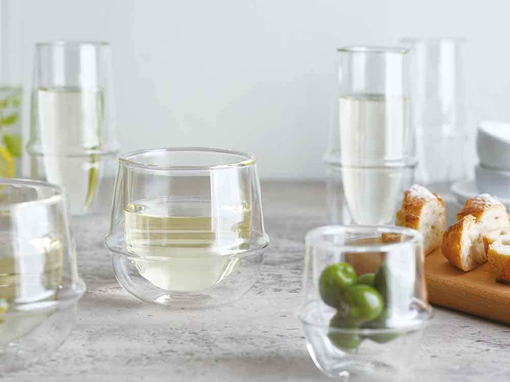 キントーKRONOSダブルウォールのコーヒーカップとアイスティーグラス