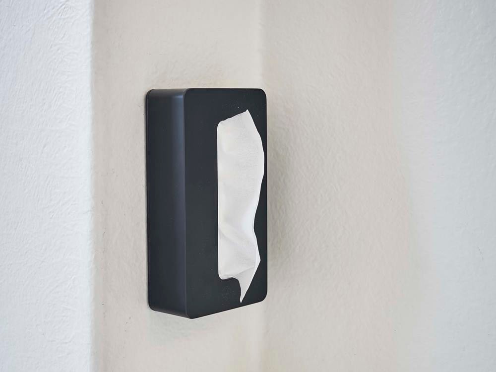 towerブランドの壁掛けコンパクトティッシュケース