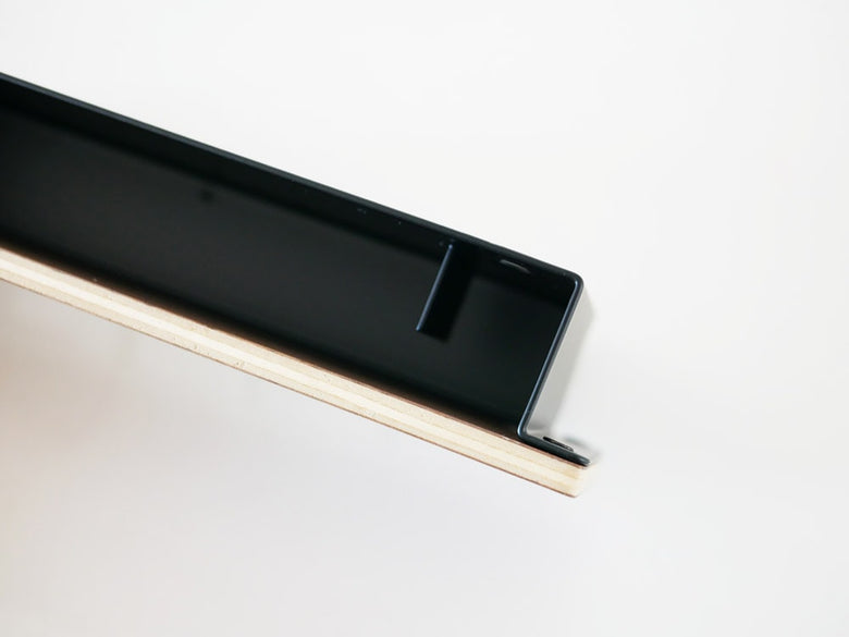 YAMAZAKI/RINのカーボンファイバー風ホルダー付きマグネットキーフック