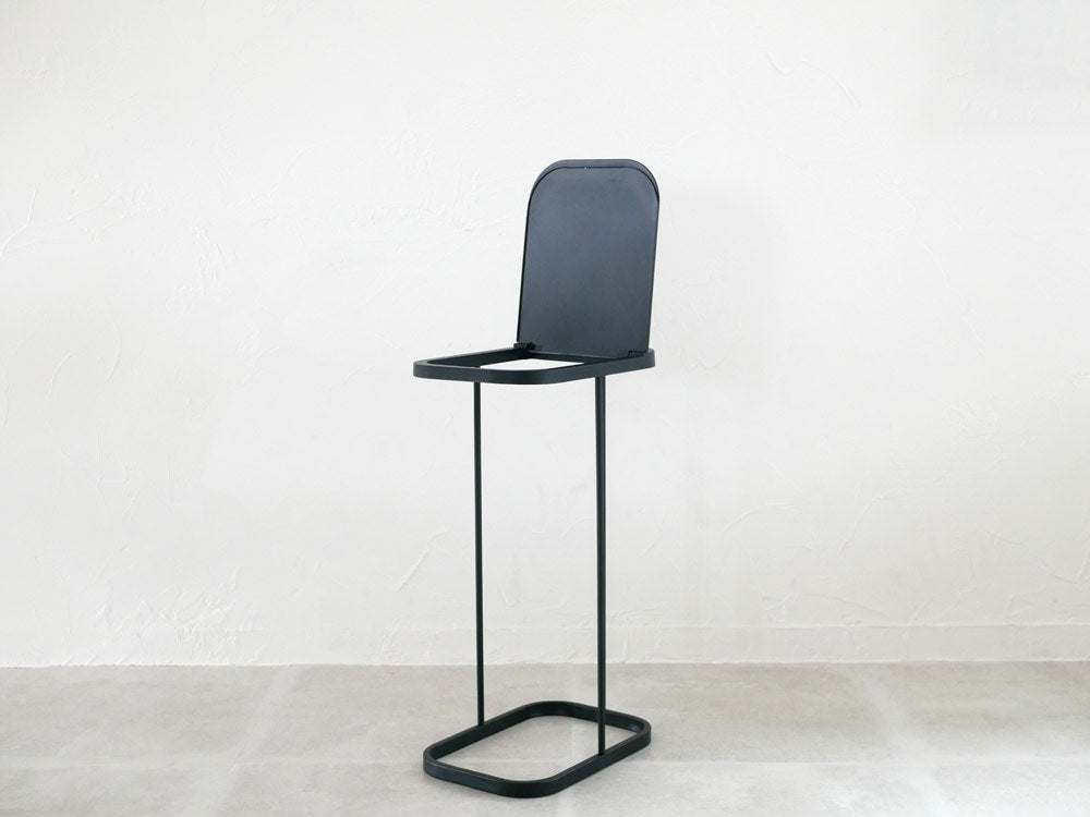 灰色プラスチック製の分別ゴミ袋ホルダー