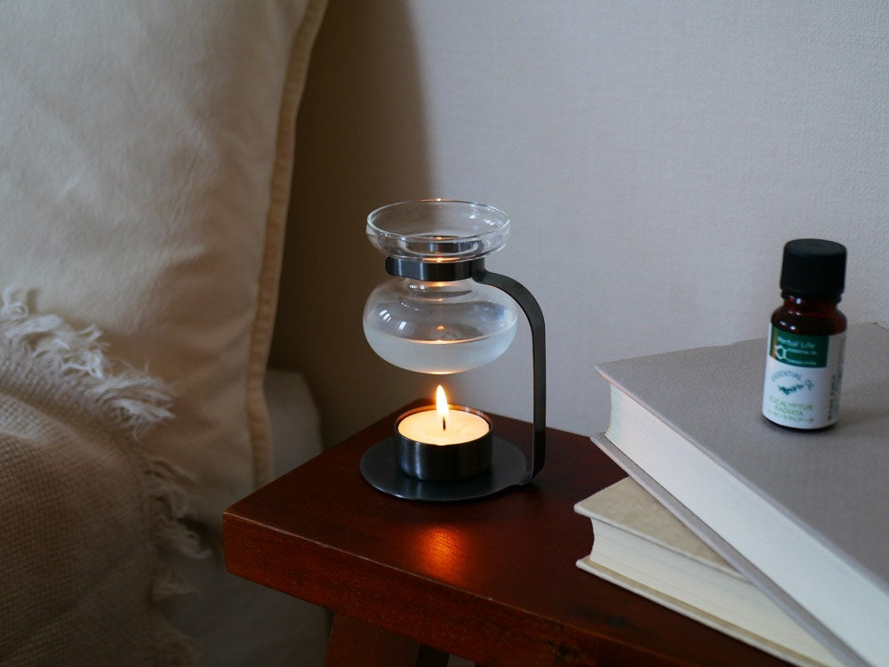 キントー アロマオイルウォーマーとキャンドルのガラススタンド