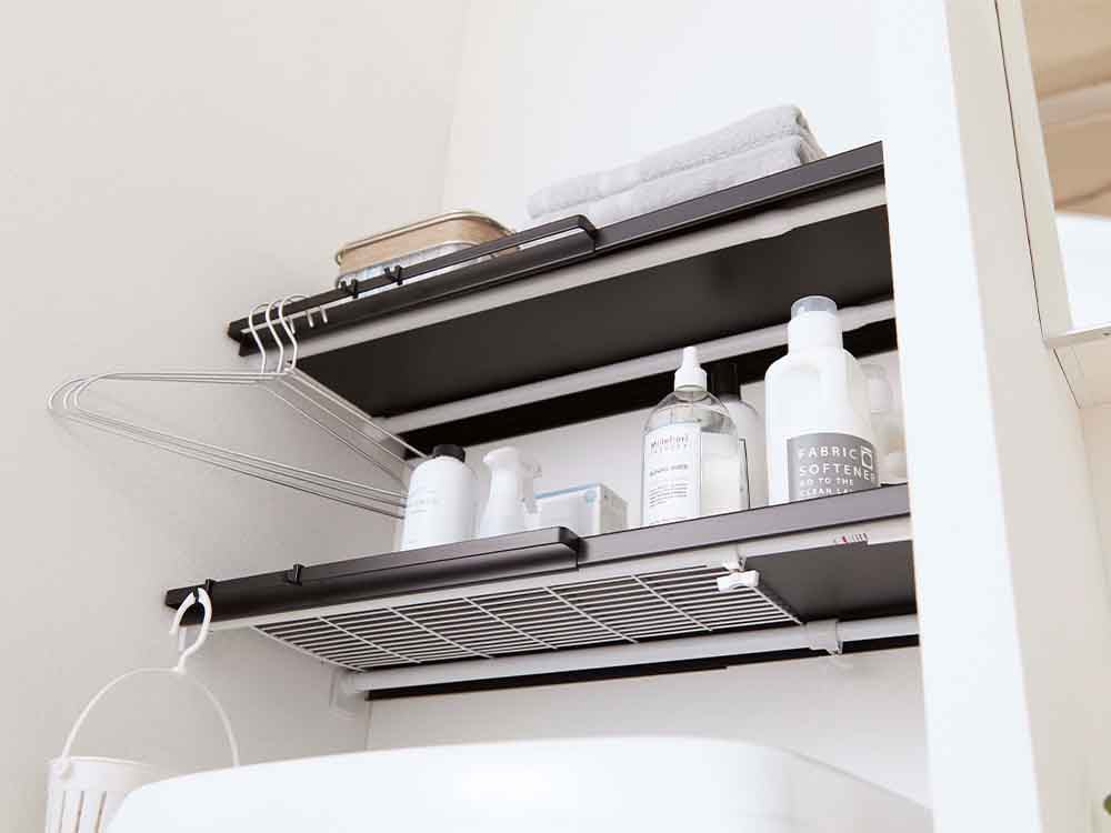 タワー伸縮棚板を使用したキッチン棚