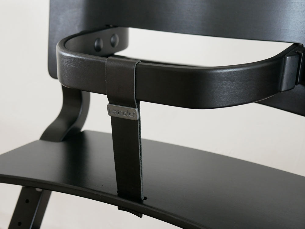 Leander製グレーのカーボンファイバーセーフティーバー