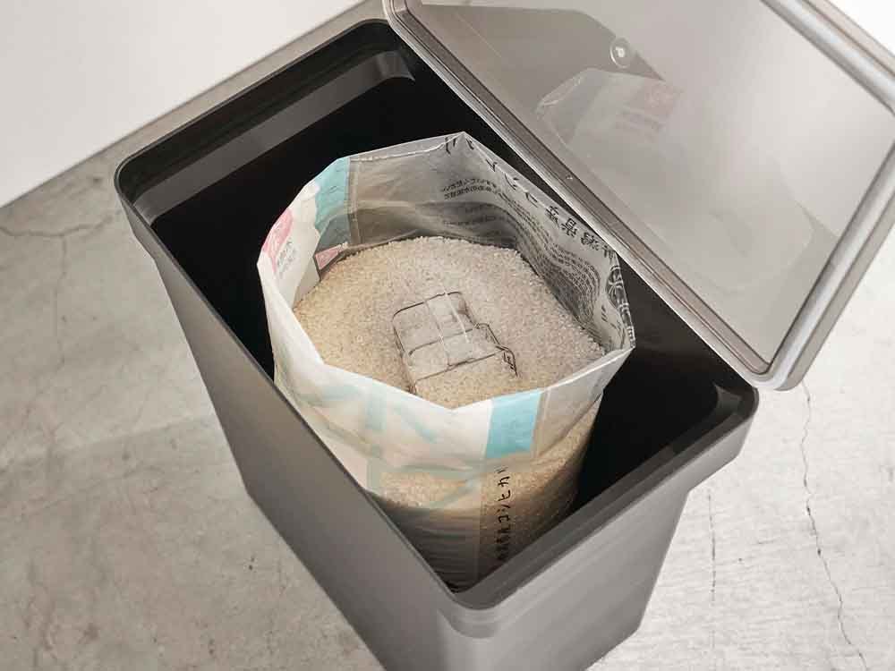 YAMAZAKIタワー密閉米びつ 計量カップ付