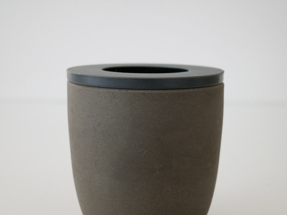 マーナの陶磁器製コーヒーかす消臭ポット