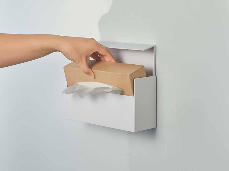 ウォールペーパーホルダーとトイレットペーパー