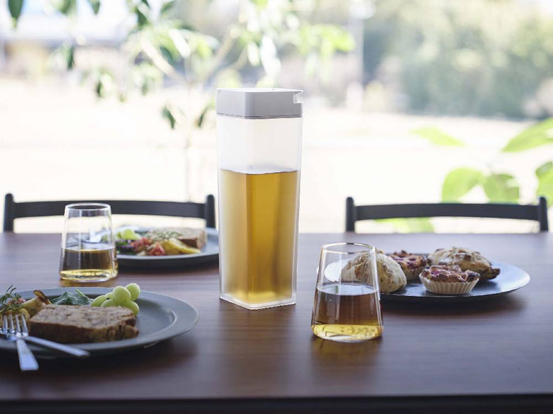 タワーブランドのブラック倒して置ける冷水筒