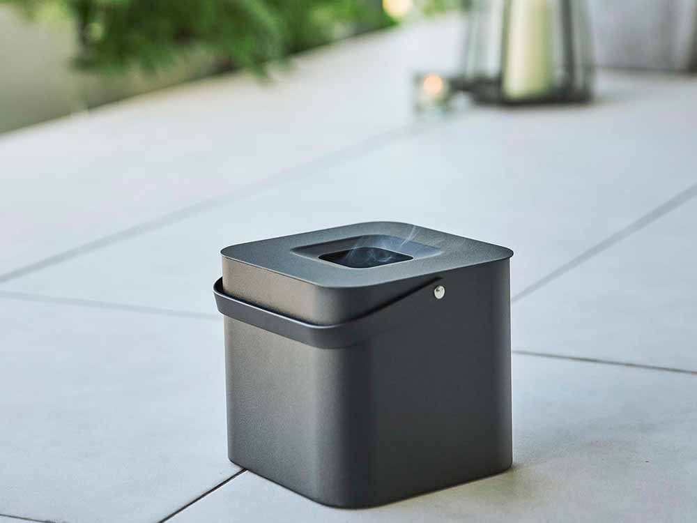 山崎タワーのステンレス製蚊取り線香収納ポット