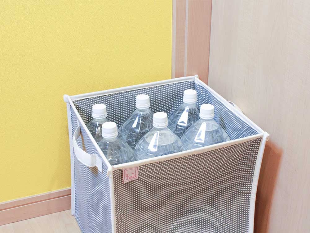 コットン本体とアルミハンドルの洗濯バスケット