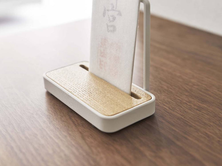 スチールと木製の神札スタンド