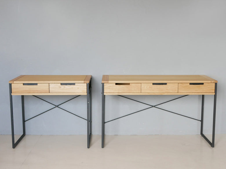 オーク無垢材と黒スチールのスプレムデスク