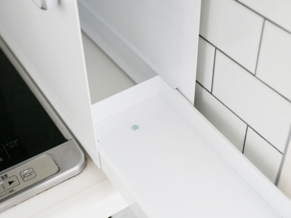 towerブランドの隠せる調味料ラック、スチール製