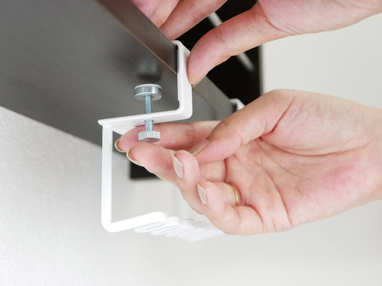 タワー製洗面戸棚下用歯ブラシホルダー