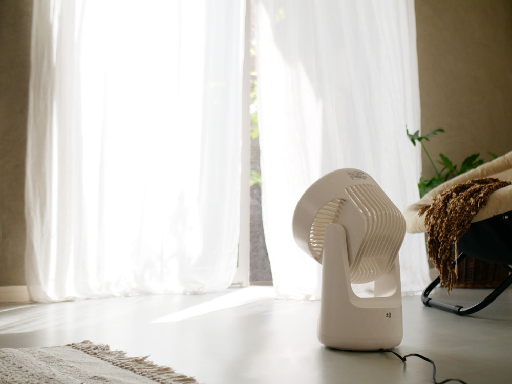 ±０ DCサーキュレーター B320の本体画像