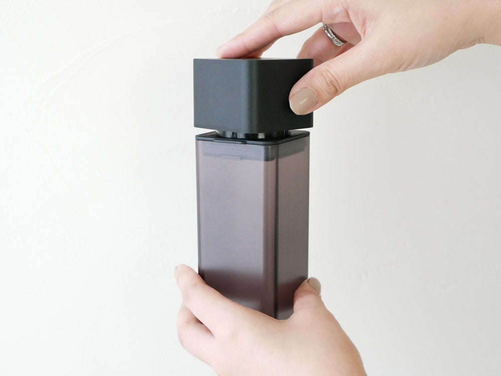 YAMAZAKIのtowerタワー形詰め替え用調味料ボトル