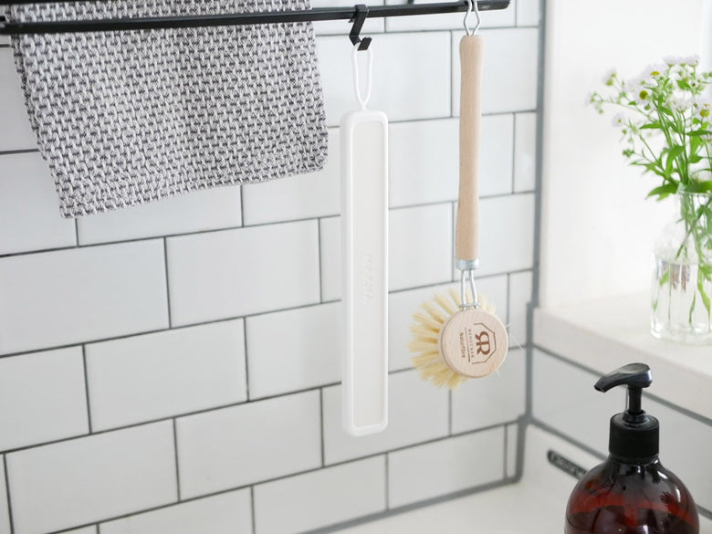 マーナのECOCARATボトル乾燥スティックがバスルームに設置