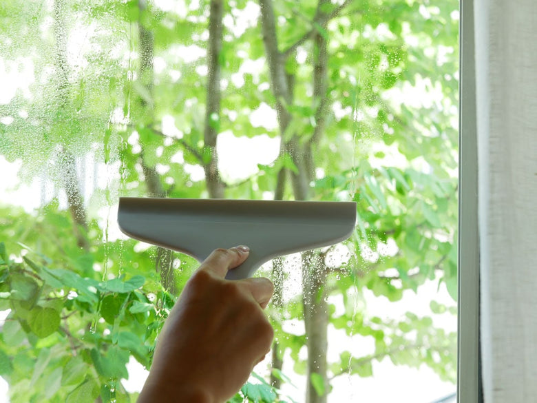 MARNAマーナのお風呂用スキージー