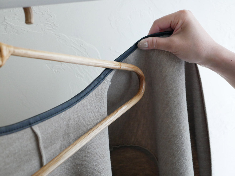 松野屋ブランドの天然ラタンタオルハンガー。ネパール製で約15×15cmの円形デザイン。