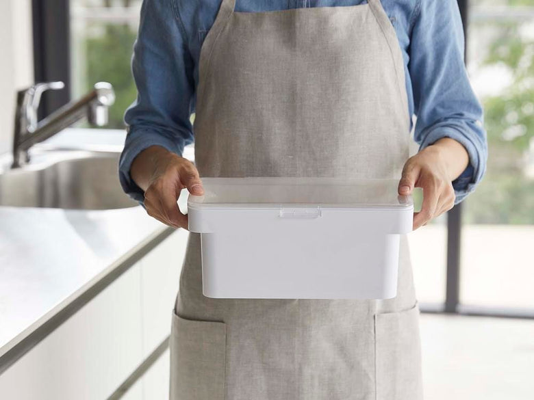 Yamazaki/towerの密閉ぬか漬けケースと水取り器