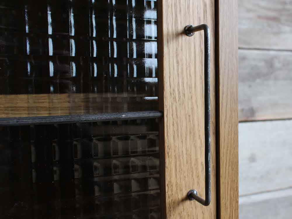 アデペシュ製の木製スライドガラスキャビネット