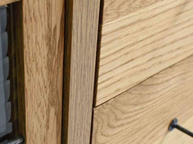 アデペシュのcadealテレビボード、オーク無垢と引き出し付き