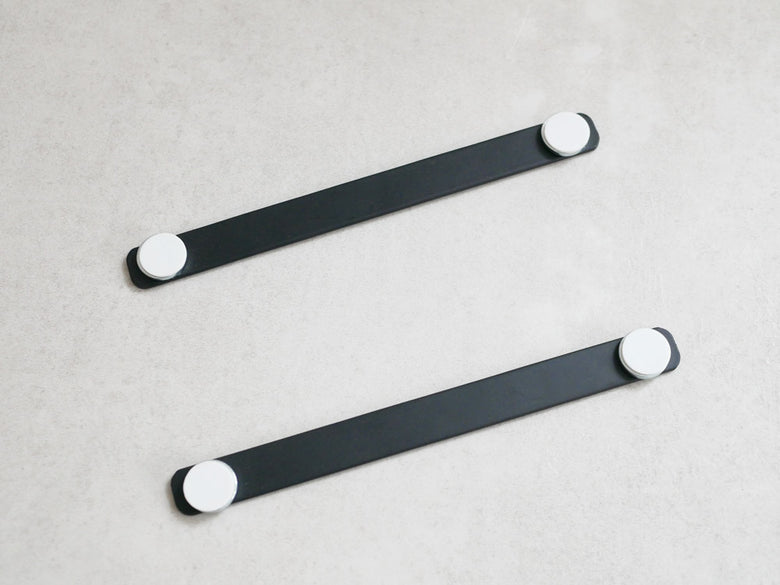 シルバーのタワー型ゴミ袋スタンド