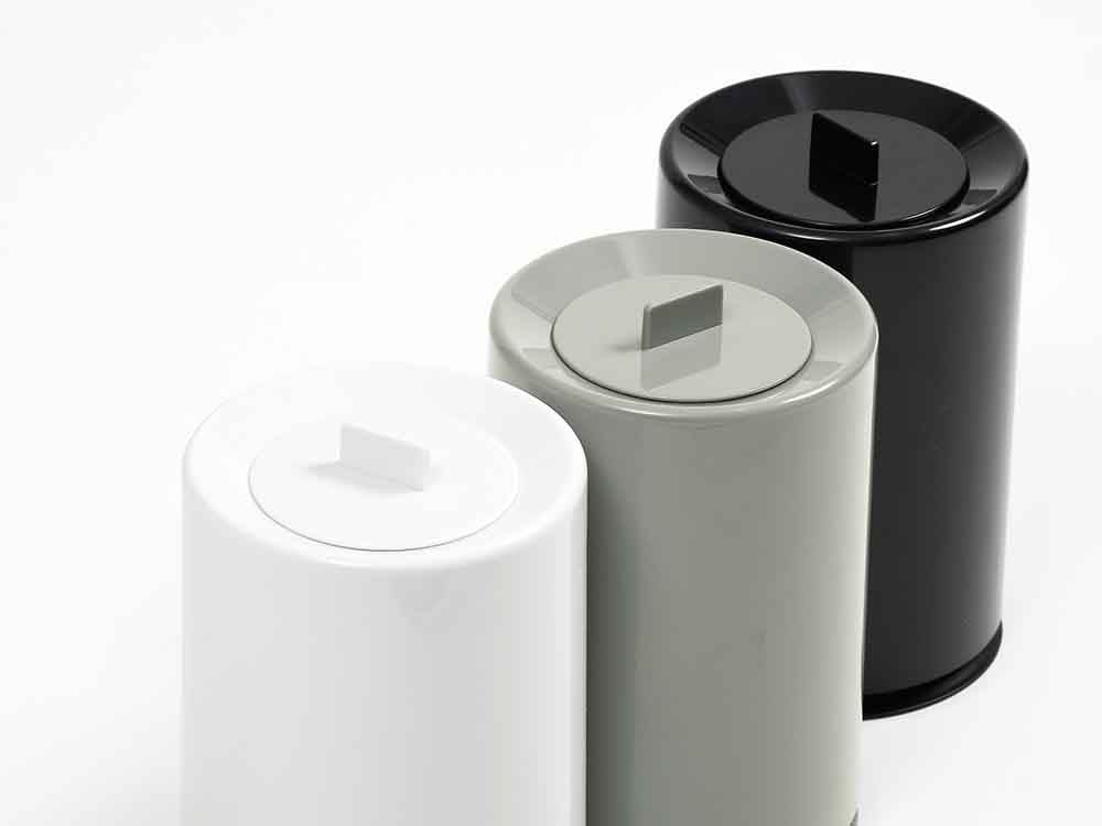 ideacoのミニ丸形ダストボックス 黒色蓋付き