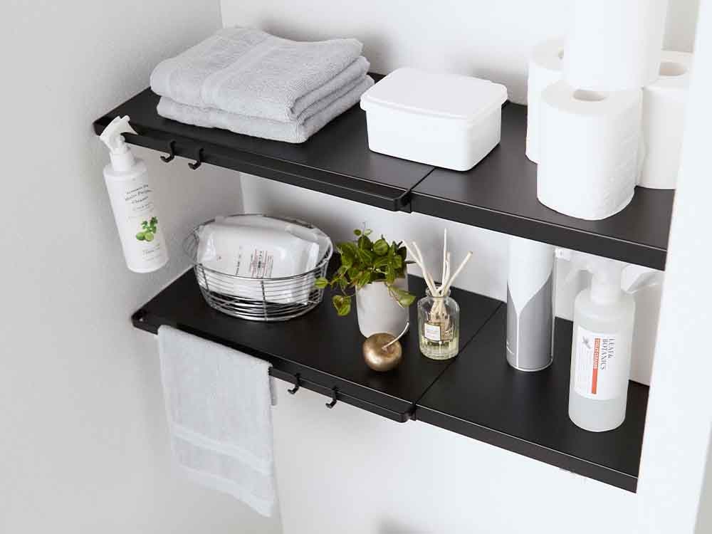 YAMAZAKIタワーの伸縮棚板が設置されたバスルームの棚