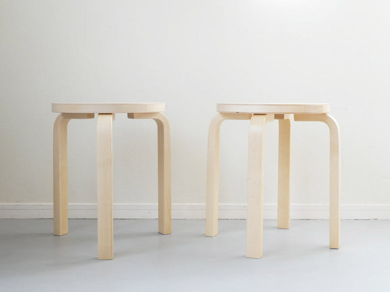 アルテック製バーチ材スツール60/E60、堅木を使用したシンプルなデザインのスツール