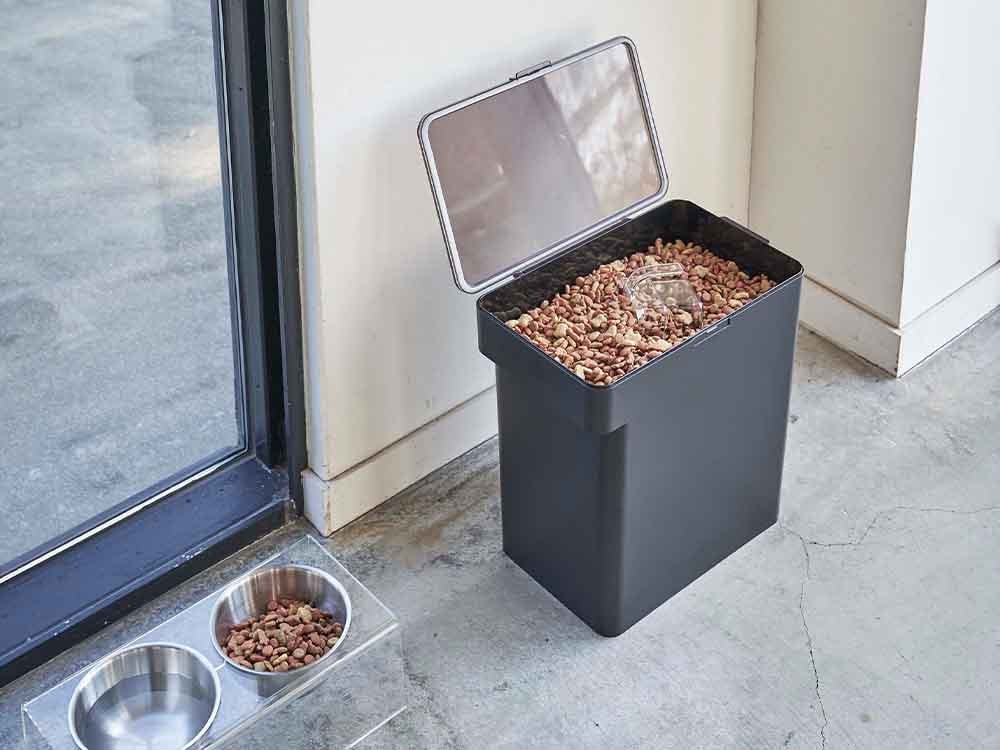 YAMAZAKIタワー密閉米びつ10kgと計量カップ