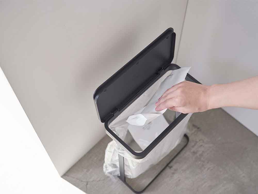 LUCE/ルーチェ分別ゴミ袋ホルダーの写真