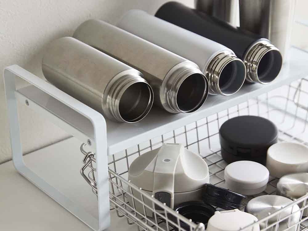 YAMAZAKIタワー2段伸縮収納ラックと食器