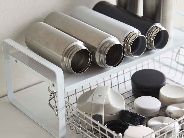 YAMAZAKIタワー2段伸縮収納ラックと食器