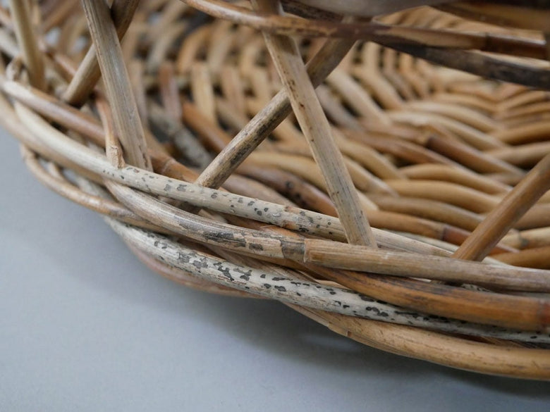 自然素材の楕円形ウィッカーバスケット
