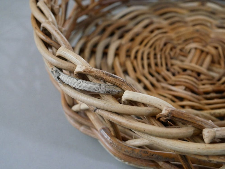 ホーンプリーズ製の楕円形ウィッカーバスケット