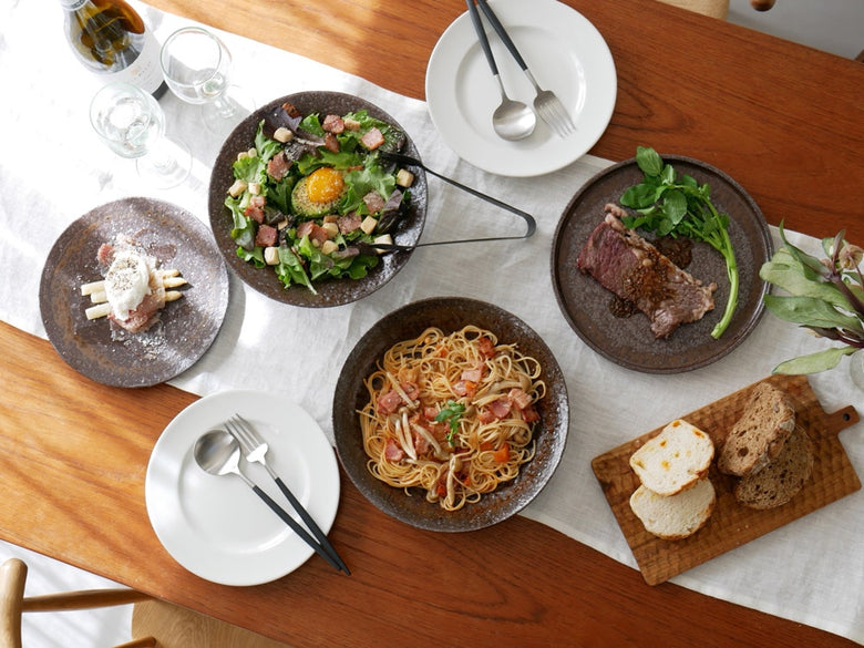 信楽焼リムボウルに盛られた野菜