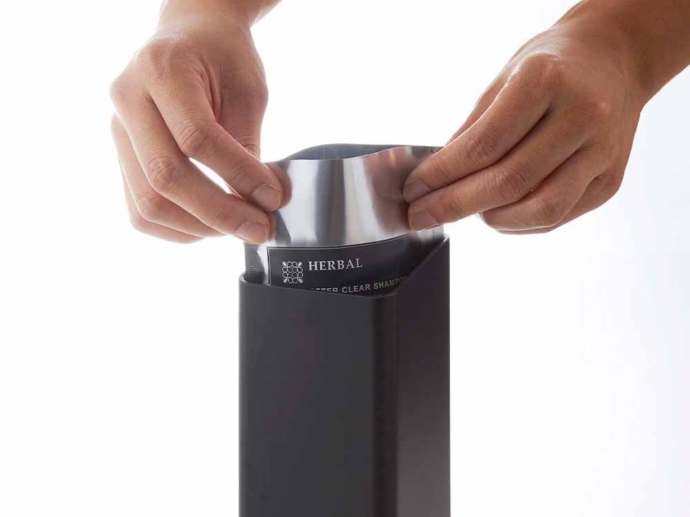 YAMAZAKIタワーのツーウェイディスペンサーとフィルムフック