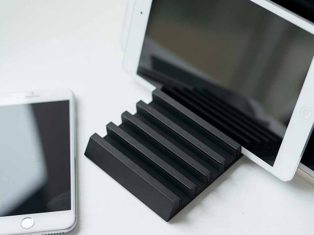 スマートフォンとタブレット用タワースタンド