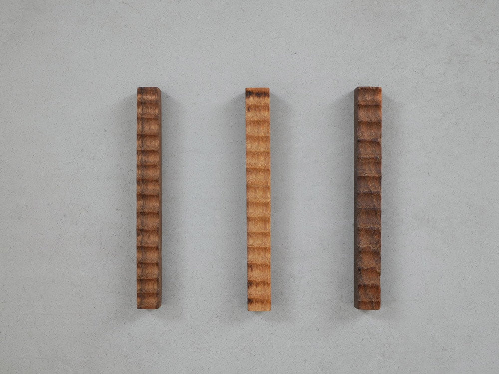 Hinata Lifeの木製カトラリーレスト「しのぎ」