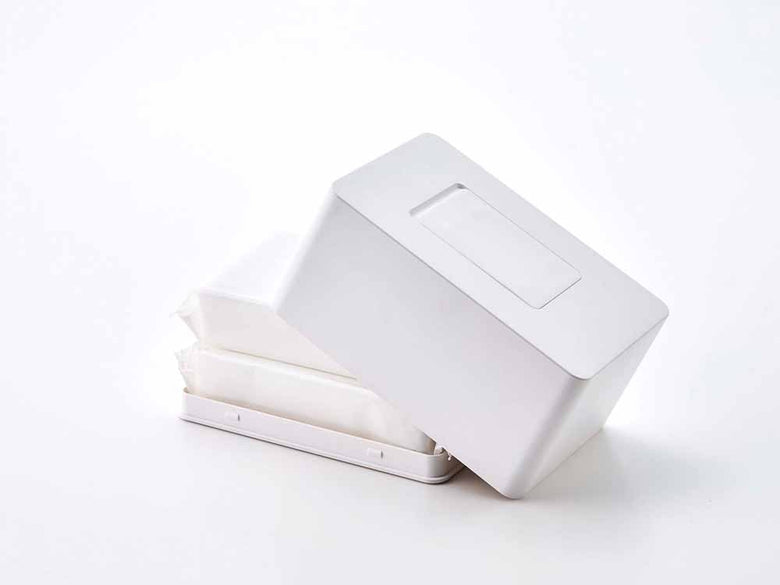 山崎タワーのプラスチック製ウェットシートホルダー