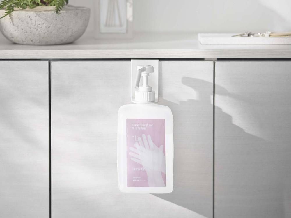 スマートブランドの黒色引っ掛け式アルコール除菌ボトルホルダー