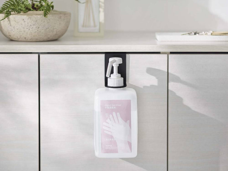 黒色のスマート引っかけアルコール除菌ボトルホルダー