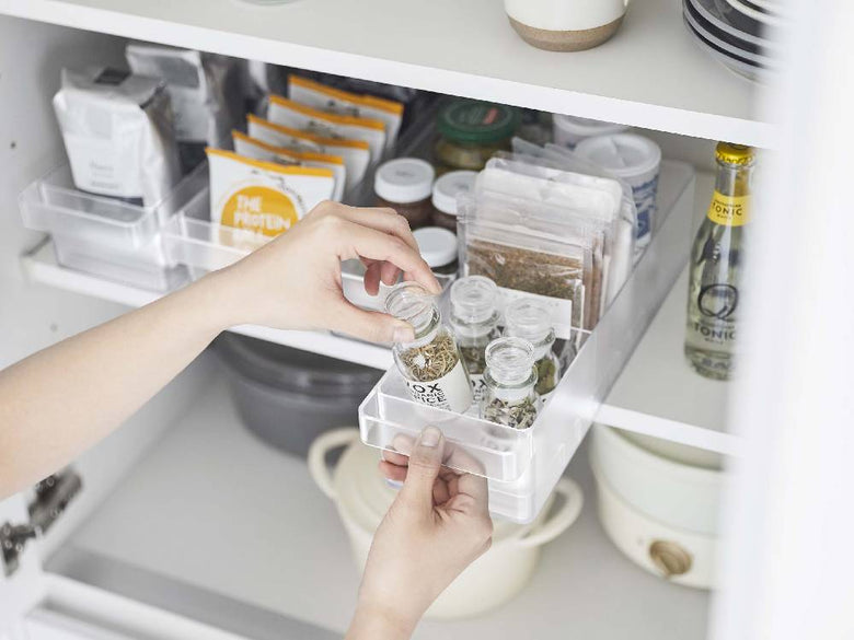 タワー冷蔵庫中収納ケース仕切り付