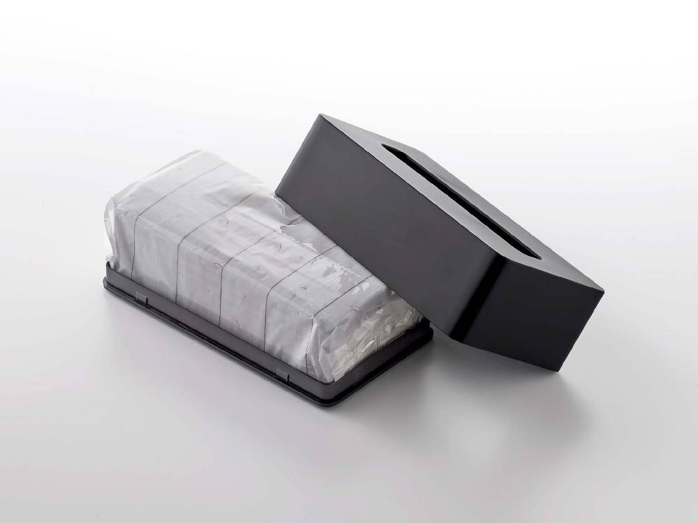 タワーの銀色コンパクトティッシュケース