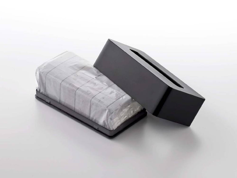 タワーの銀色コンパクトティッシュケース